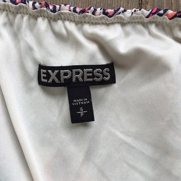 Express Halter dress - Picture 6 of 8